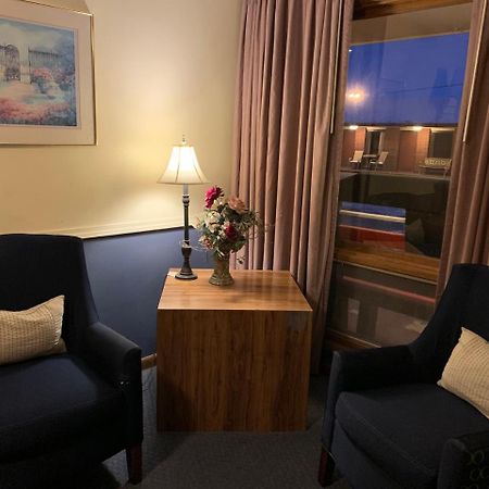 Blue Spruce Motel North Platte Bagian luar foto